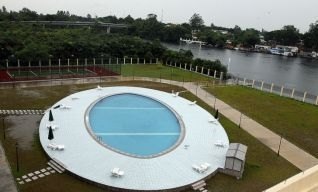 Piscina Alima Palace